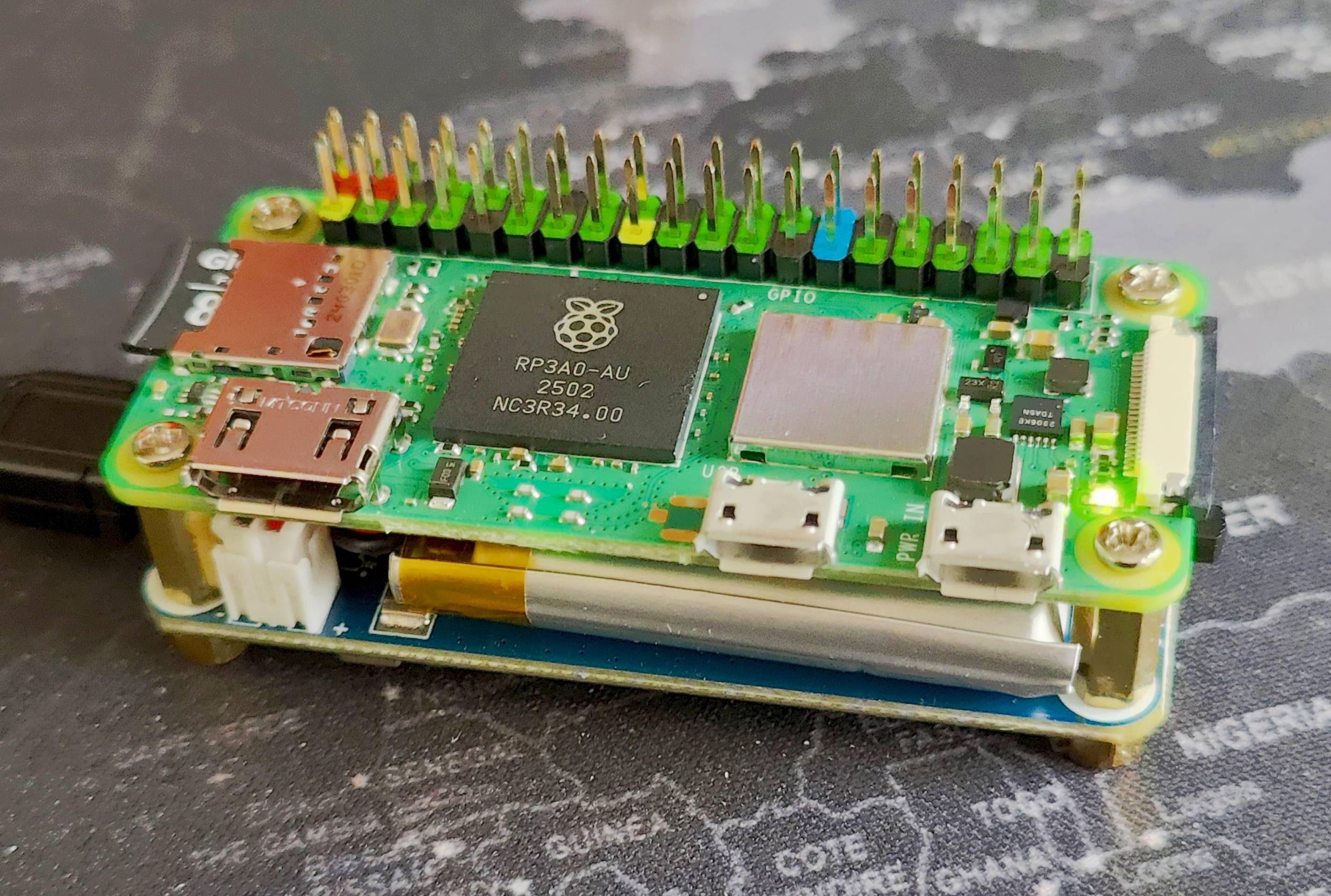 pizero_ups_hat.jpg